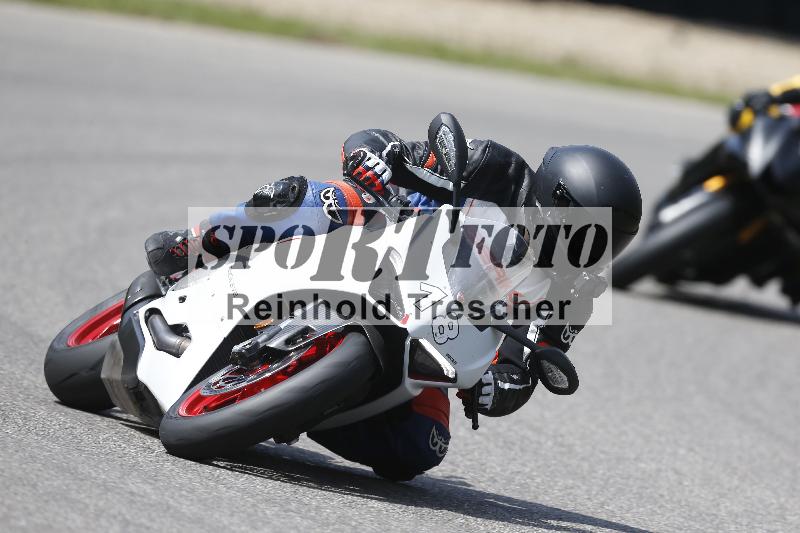 /27 12.06.2025 Ducati Schweiz Trackday Warmup  ADR/blau-bleu/18